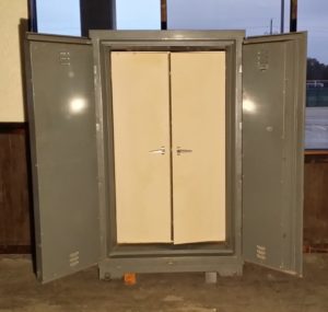 Diebold Double Door Custom Safe Fire Rating : SMNA Class A (4 Hours in a fire up to 2000°F) Dial Lock Open Door Dimensions Exterior H72’’ x W46’’ x D30’’ Interior H60’’ x W36’’ x D16.5’’